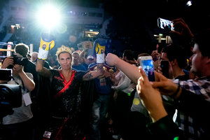 Laurén challenges Brækhus for Unified World titles on October 21