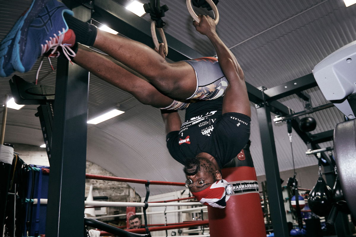 Dereck Chisora training like a beast for Oleksandr Usyk (PHOTOS)