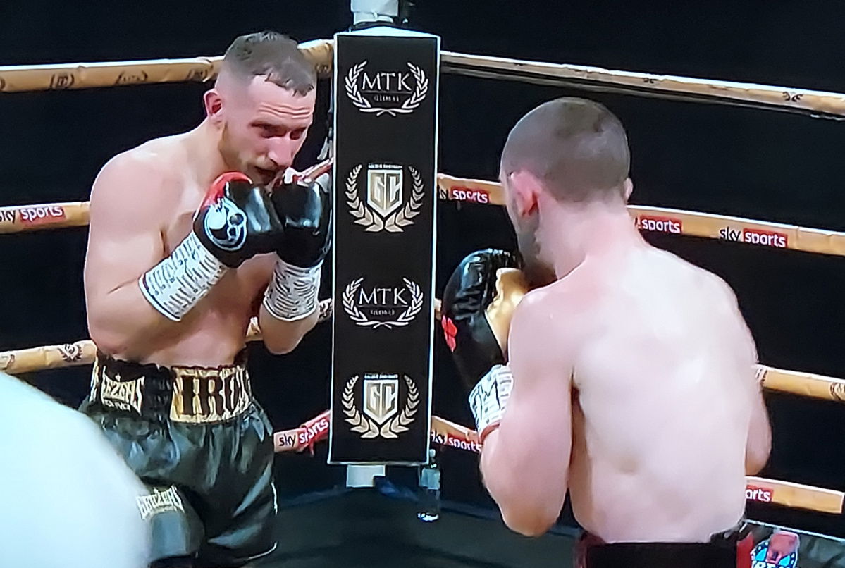 Ryan Walsh vs Jazza Dickens