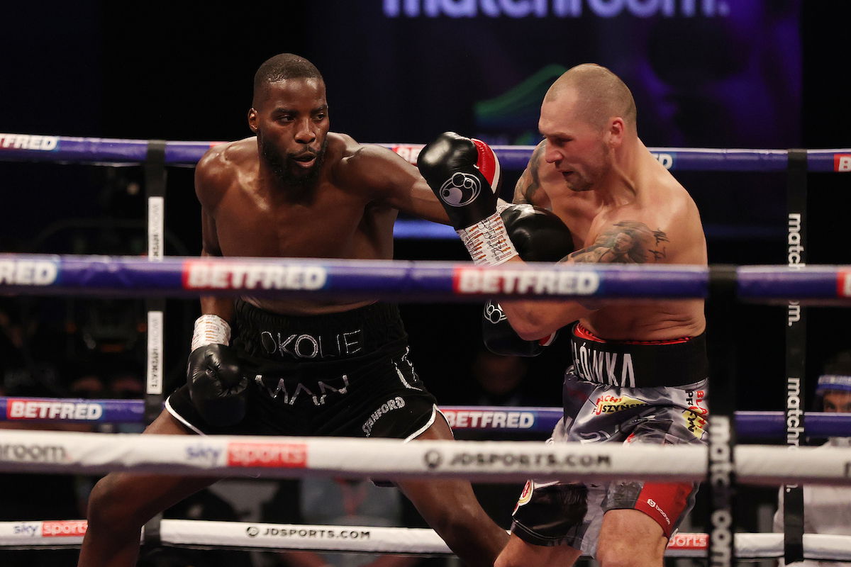 Lawrence Okolie vs Krzysztof Glowacki action (Mark Robinson/Matchroom)