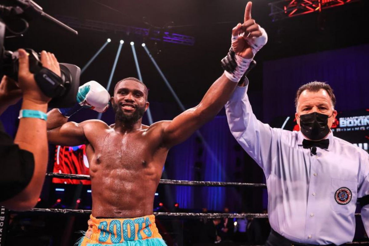 Jaron Ennis makes statement, puts the ‘Boots’ to Sergey Lipinets