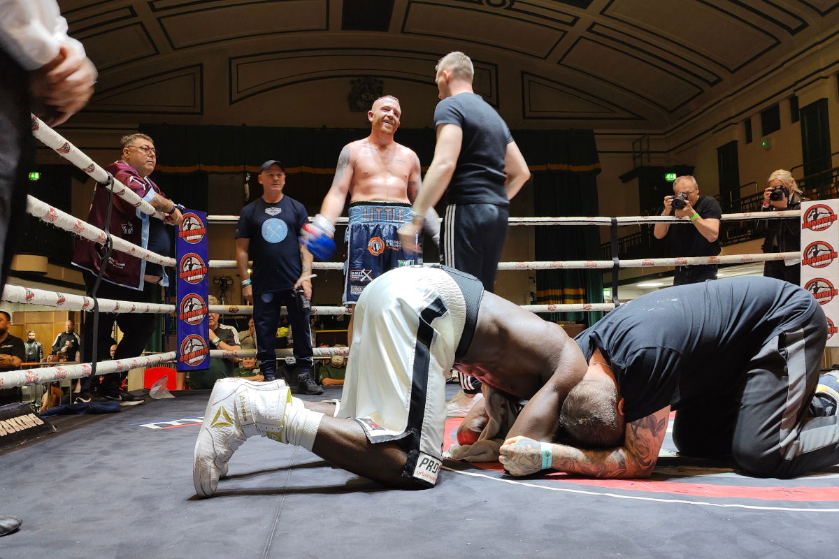Mark Little drops shock decision to Daniel Mendes in gruelling title bout