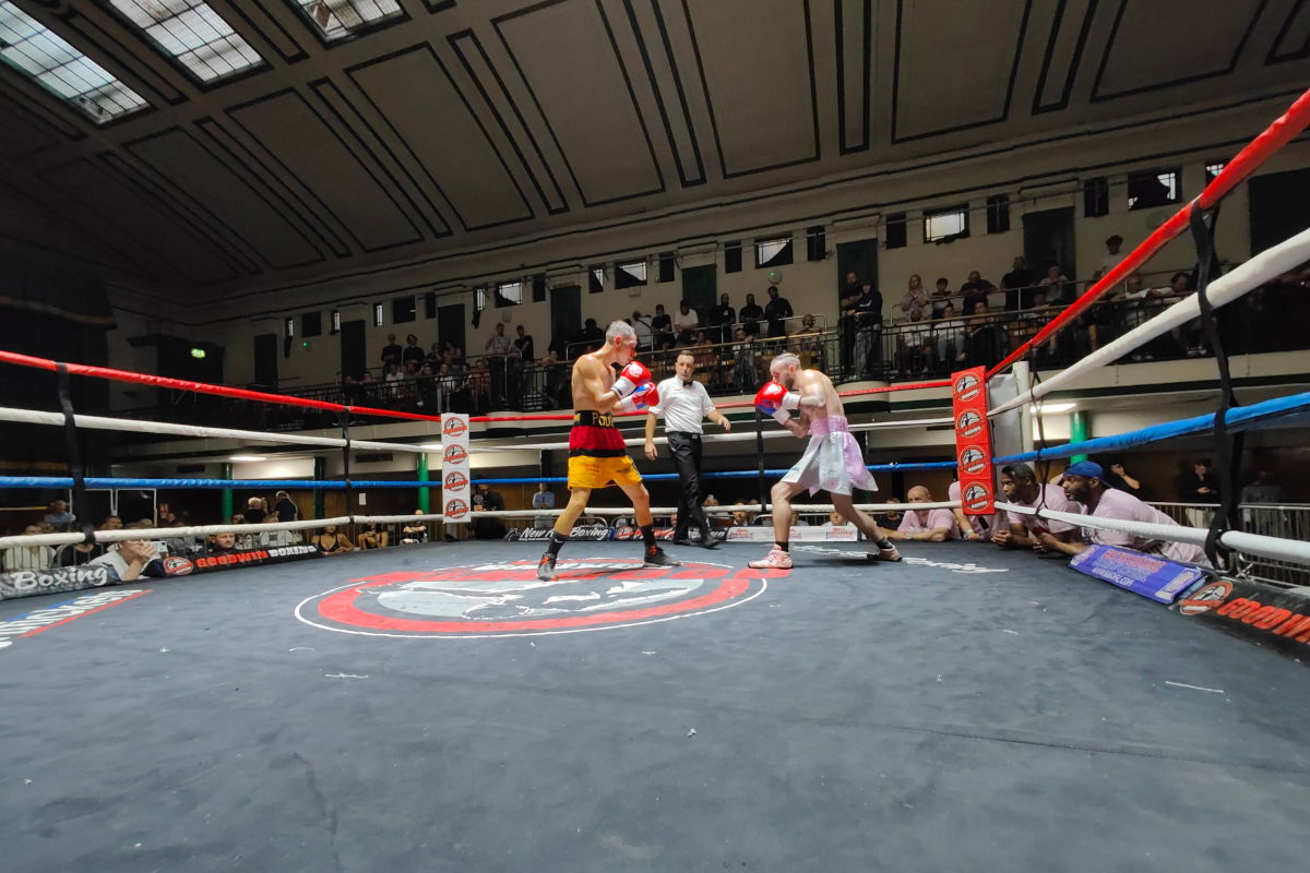 Jack Hughes vs Paul Roberts steals the show – while Jamie Smith ends it in style