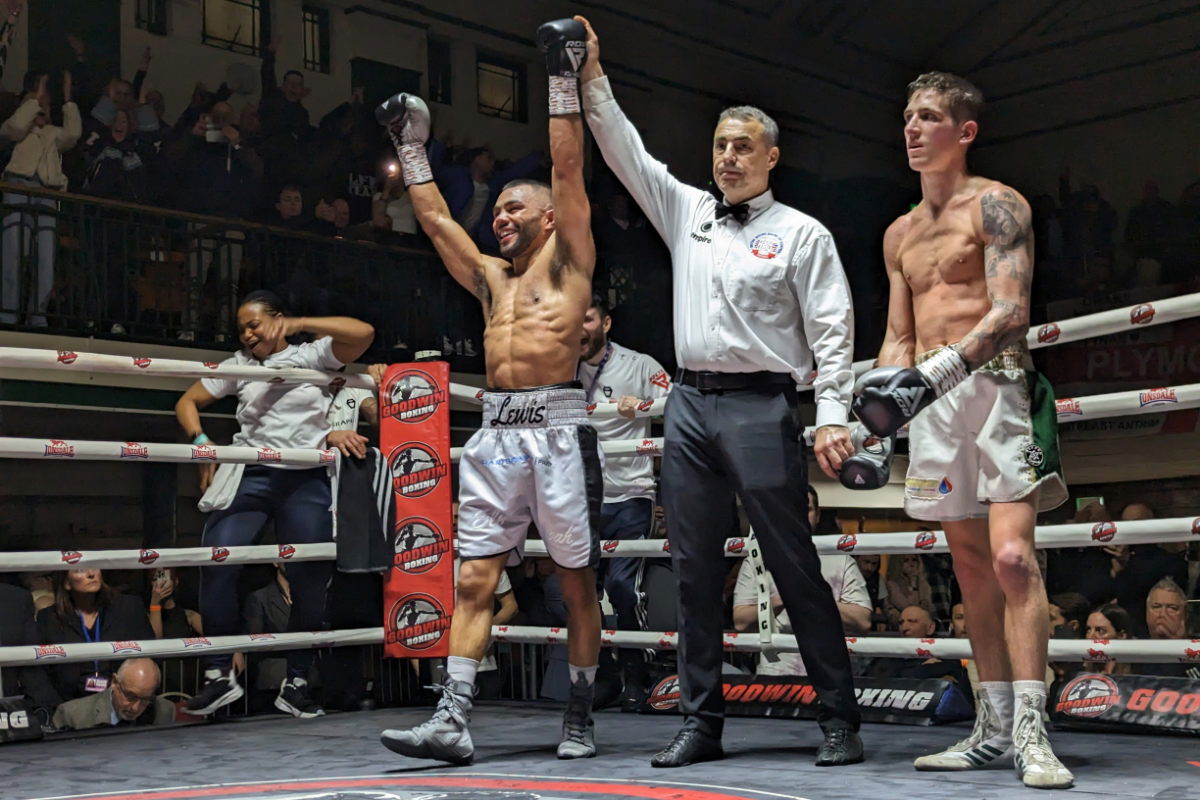 Lewis Frimpong outworks Adaway to stay unbeaten, win title