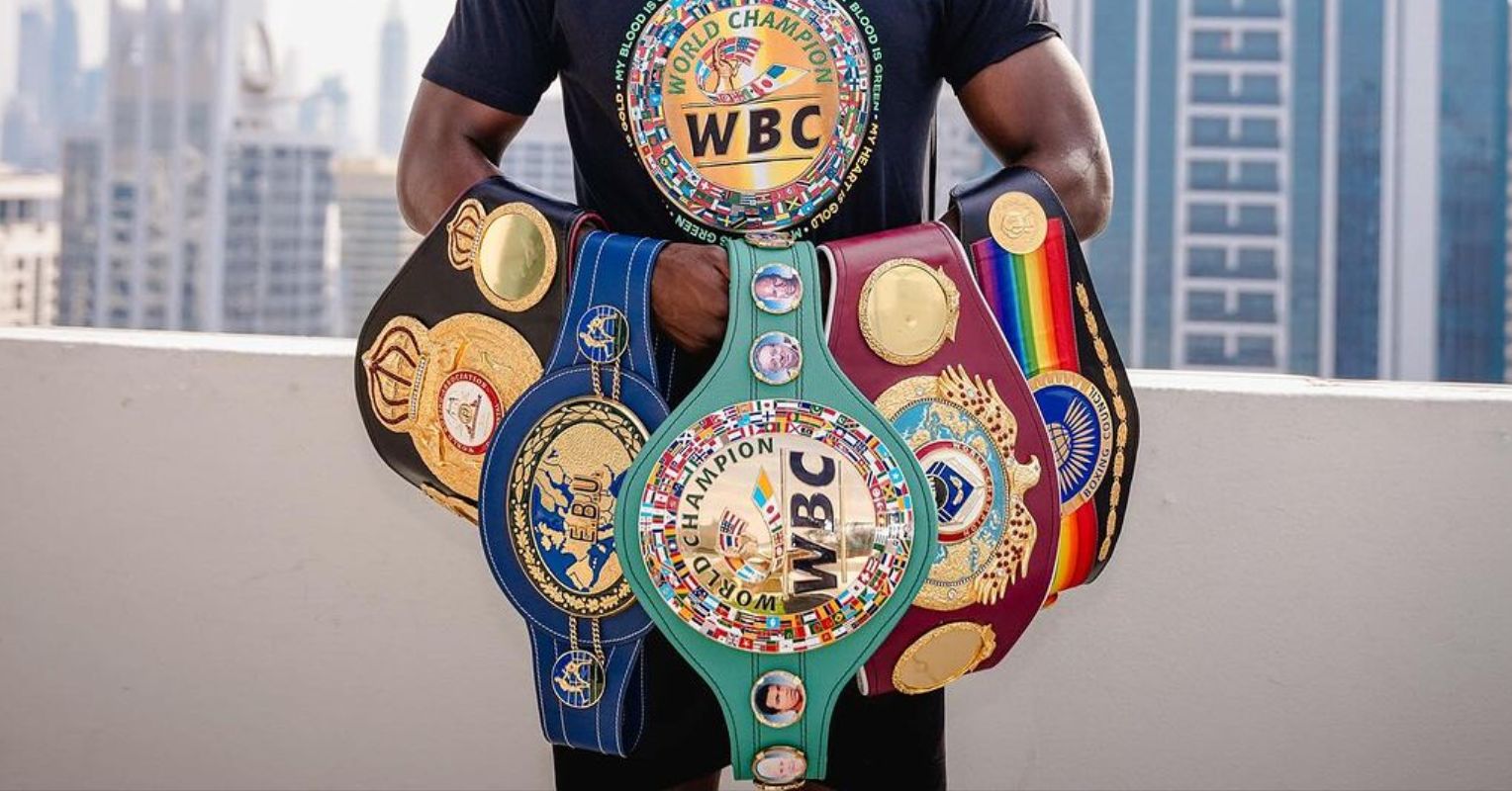 WBC Champion Vacates Title And Moves Up To Heavyweight: “I’m Top 5”
